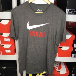 The Nike tee shirt Mens M gray Texas dri fit